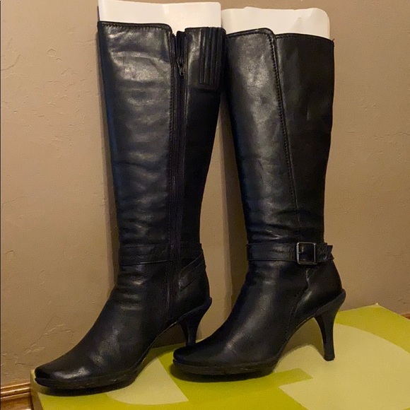 Gianni Bini black boots with 3.5 inch heel - Picture 2 of 3